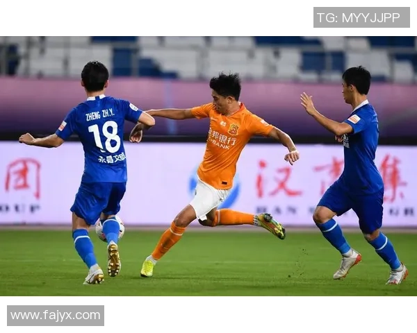 武汉卓尔与石家庄永昌精彩对决比赛集锦回顾与分析